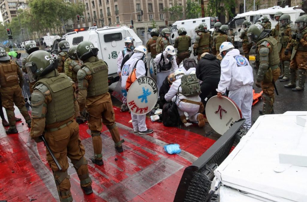 Carabineros reprimen marcha mapuche en Chile y fallece Denisse Cortés, la defensora de DDHH