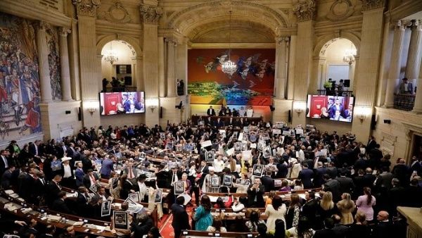 Instalan nuevo Congreso en Colombia