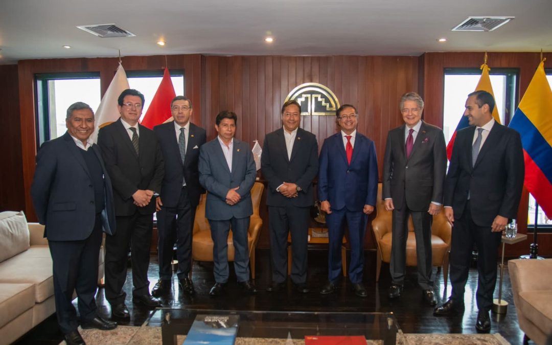 Presidente de Colombia pide cita latinoamericana sobre drogas en Perú
