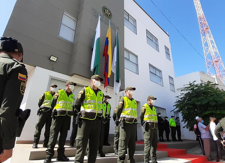 Por muerte de tres jóvenes en Sucre la policía separó a 8 oficiales de sus cargos