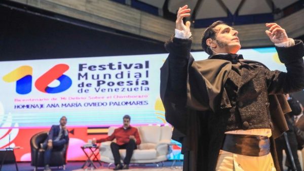 Presidente de Venezuela inaugura el 16 Festival Mundial de Poesía
