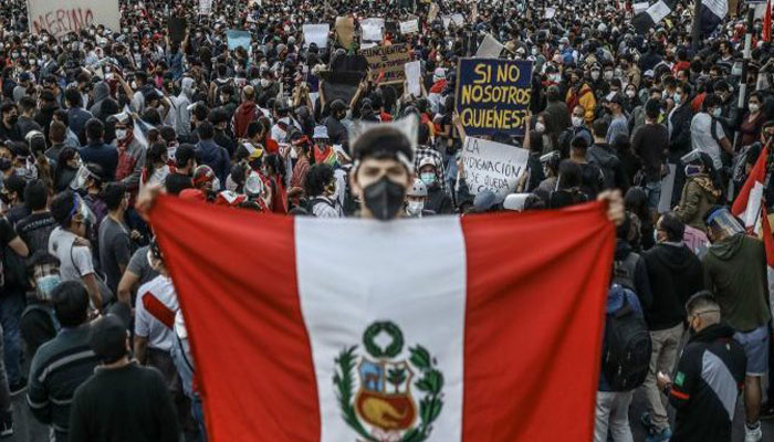 Partido Comunista de Chile condena represión contra el pueblo peruano