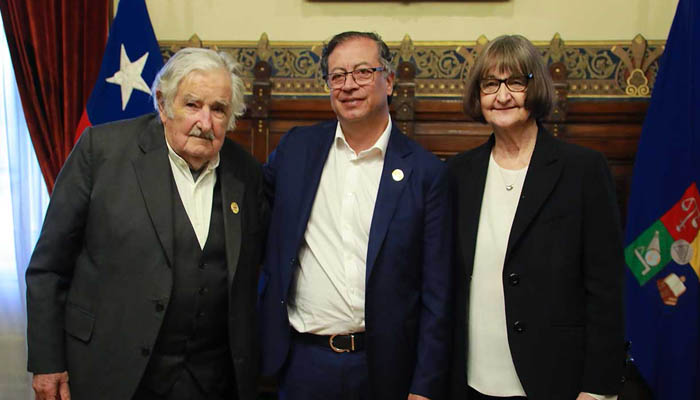 Presidente Petro se reunió con el expresidente de Uruguay Pepe Mujica durante su visita a Chile