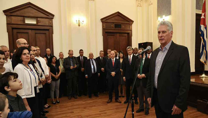 Díaz-Canel dialogó con diplomáticos cubanos tras llegada a Nueva York