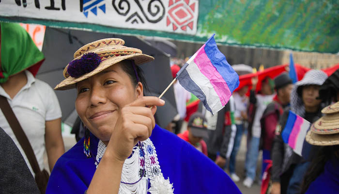 Periodista  llama “borregos” a los indígenas que marcharon en Bogotá y el presidente responde