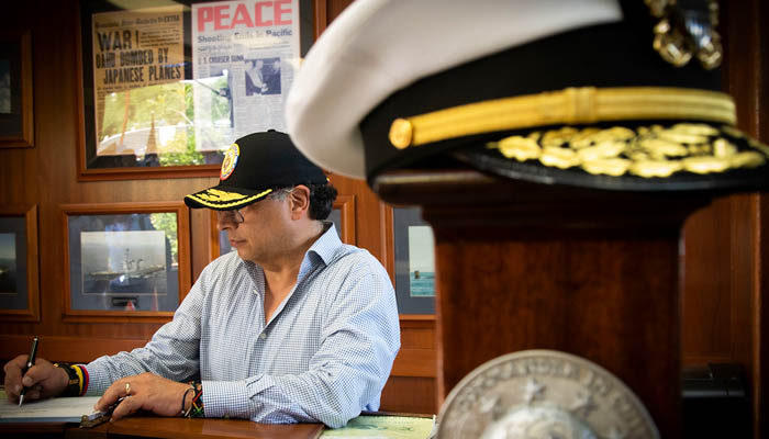 Presidente Gustavo Petro estuvo en la Base Naval de Pearl Harbor