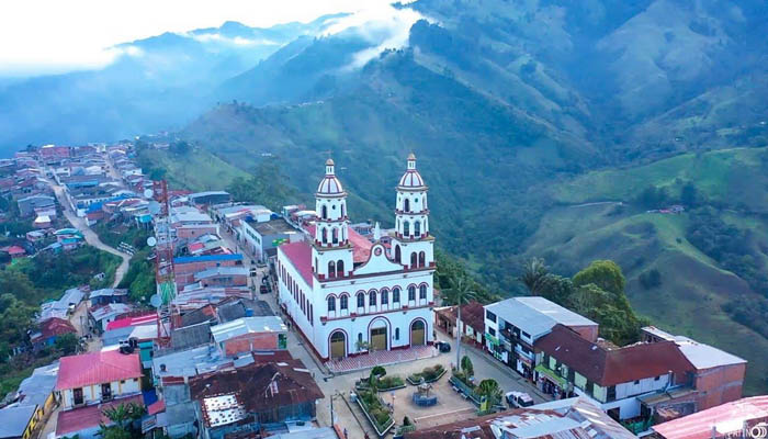 Anzoátegui, Tolima: Entre la niebla y la esperanza