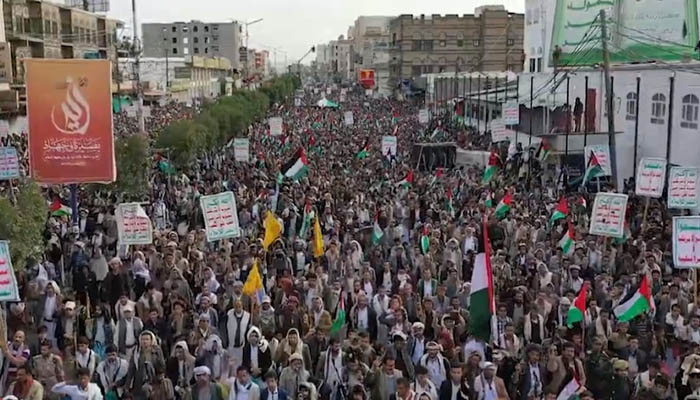 Miles de personas marchan en Saná para condenar a “Israel”
