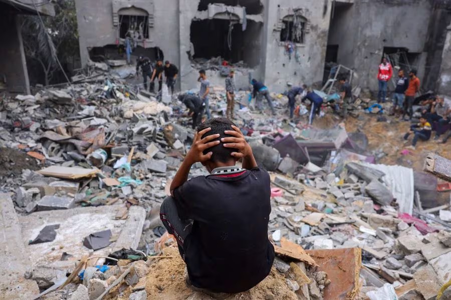 Bombardeos sobre Gaza arrecian a pocas horas del inicio de la tregua