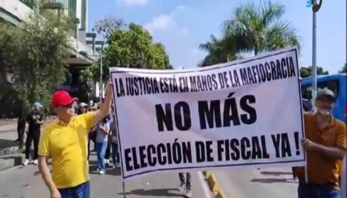 Colombianos se movilizan, exigen elección de fiscal