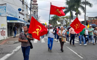 Estudiar y difundir el programa de los Comunistas Colombianos