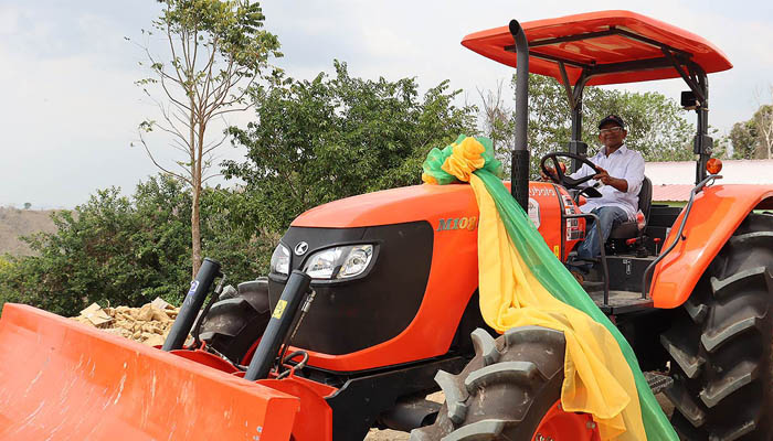 Víctimas del conflicto recibieron maquinaria agrícola en Oveja, Sucre