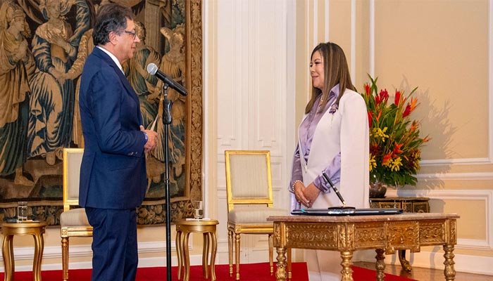 Presidente Petro posesionó a la nueva fiscal Luz Adriana Camargo