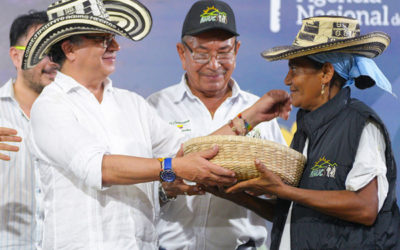 “Esta tierra sí es mía”, cantaron felices campesinos al recibir 1.414 hectáreas en San Onofre, Sucre