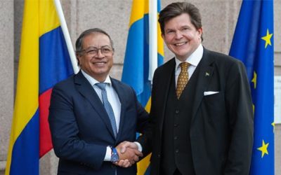 Desde Suecia, el presidente Petro pide “levantar la bandera de la paz”