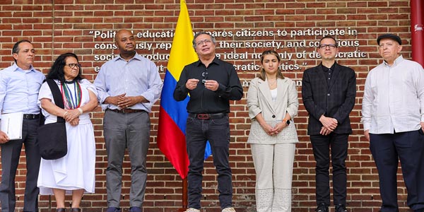 El presidente Petro decretó “Día Cívico” el lunes para “celebrar la unidad que genera la Selección Colombia”