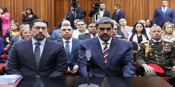 Presidente de Venezuela tilda escandalosa ausencia de opositor a TSJ