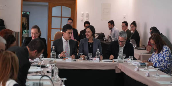 Acuerdo por la Reforma Agraria: Gobierno inicia diálogos con sectores lácteo y arrocero