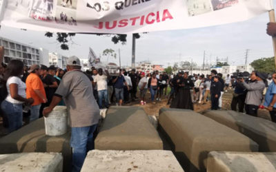 Queremos justicia, reclaman en entierro de menores en Ecuador