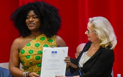 UNESCO entrega Premio Internacional José Martí a Asociación de Parteras Unidas del Pacífico
