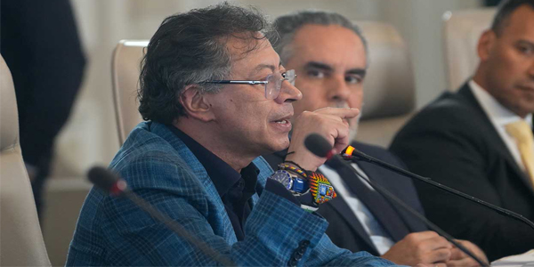 Presidente Petro convoca manifestación para este 24 de octubre por la soberanía y la dignidad de Colombia