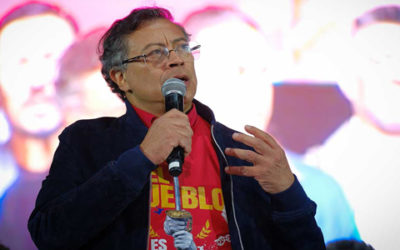 Les da rabia que les regresemos a los campesinos las tierras que usurparon los narcos y los paras: presidente Petro
