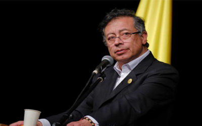 “Un espacio aéreo nacional no lo puede cerrar un presidente extranjero”: presidente Petro