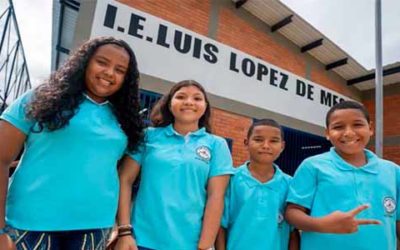 Gobierno entregó obras de renovación del colegio Luis López de Mesa en Bahía Solano