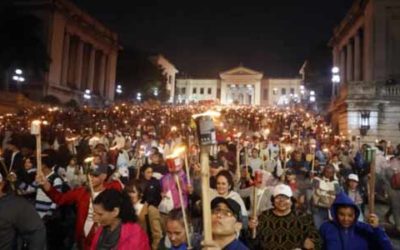Cuba celebra Marcha de las Antorchas en homenaje a José Martí y Fidel Castro