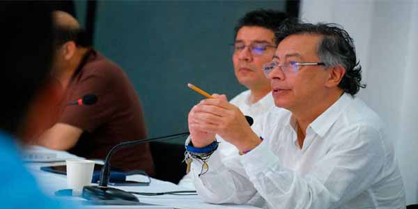 Presidente Petro denunció que políticos utilizan ayudas del Gobierno a damnificados para hacer campaña