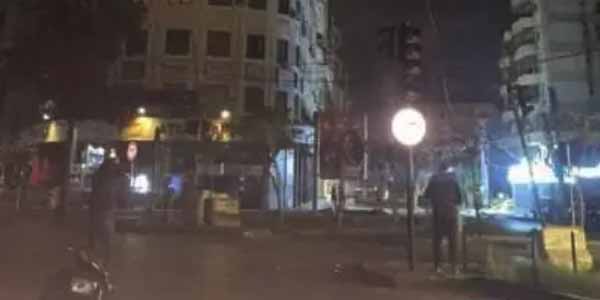 Israel bombardea dos medios de comunicación y suburbios en el sur de Beirut