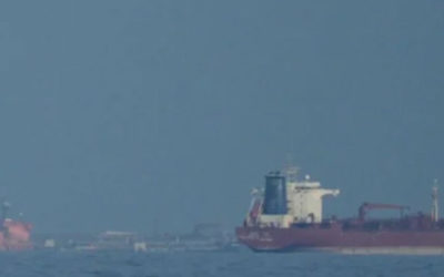 Irán promete represalia tras ataque estadounidense a buque y reitera no hay conversaciones