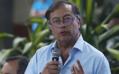 El presidente Petro denuncia plan de desinformación contra candidatura de Iván Cepeda