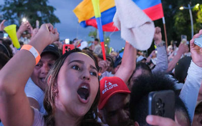 “No bajemos las banderas de la vida y la libertad; no permitamos que los espectros de la muerte vuelvan a la Casa de Nariño” : presidente Petro