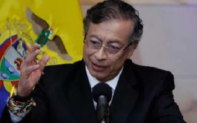 Presidente Petro denuncia ataque contra página web con pruebas del fraude en Colombia
