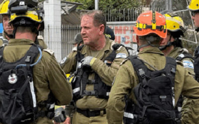«Vienen a hacer política con el dolor»: crece rechazo a presencia israelí en Colombia