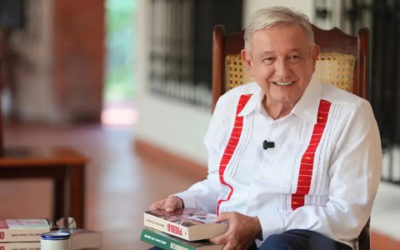 Expresidente de México López Obrador señala decadencia en Estados Unidos